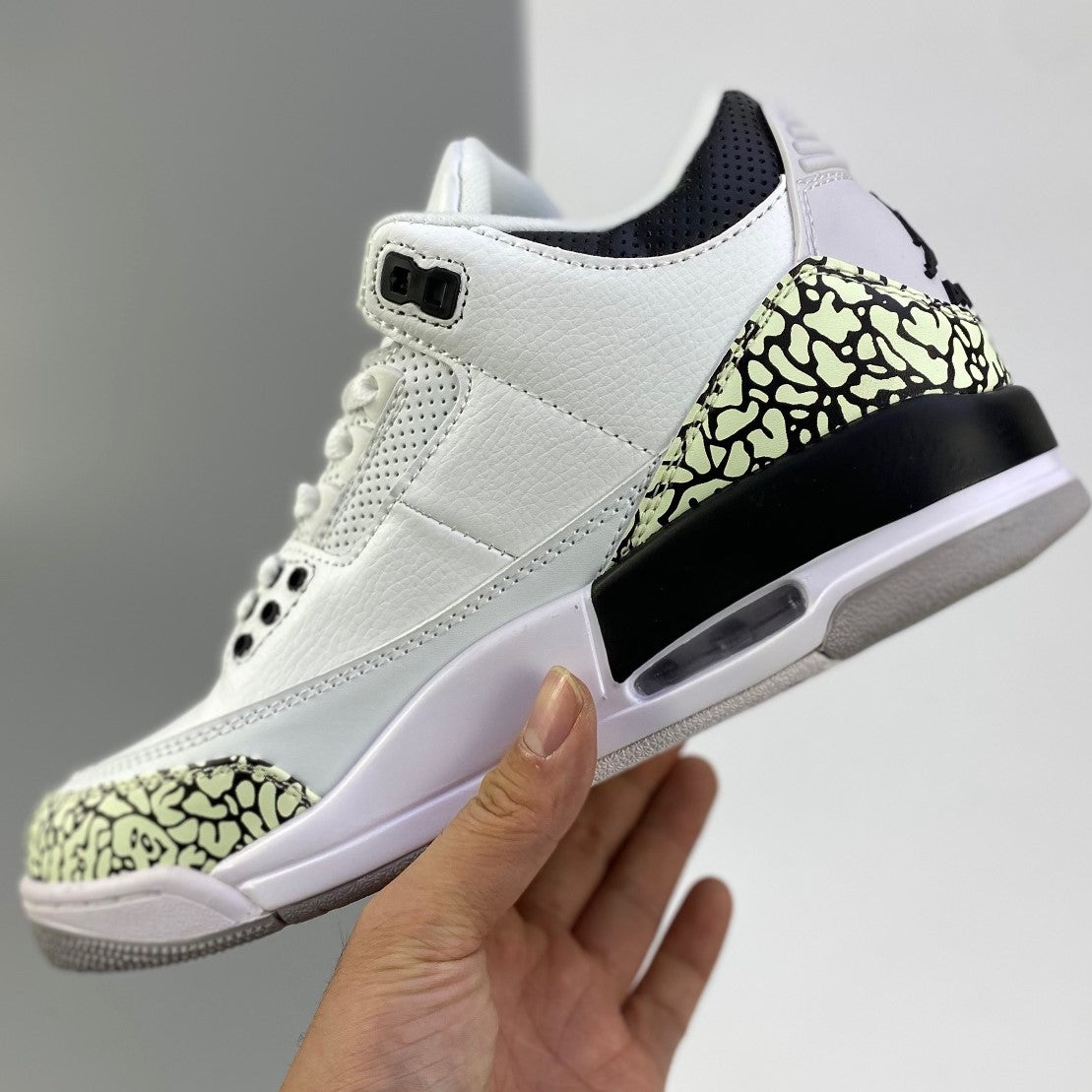 Air Jordan Retro 3 │White/Yellow 01HHLY13