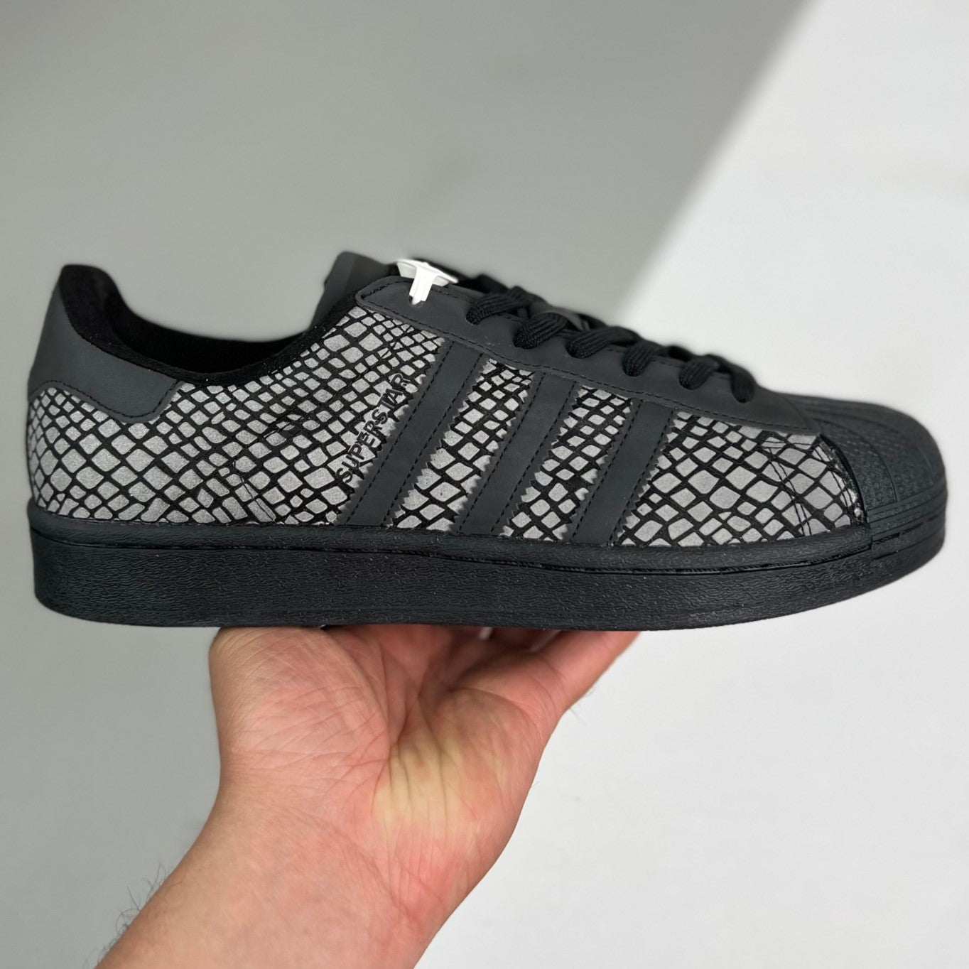Adidas Originals Superstar Atmos | Black Sneakers Low 04HHLM12