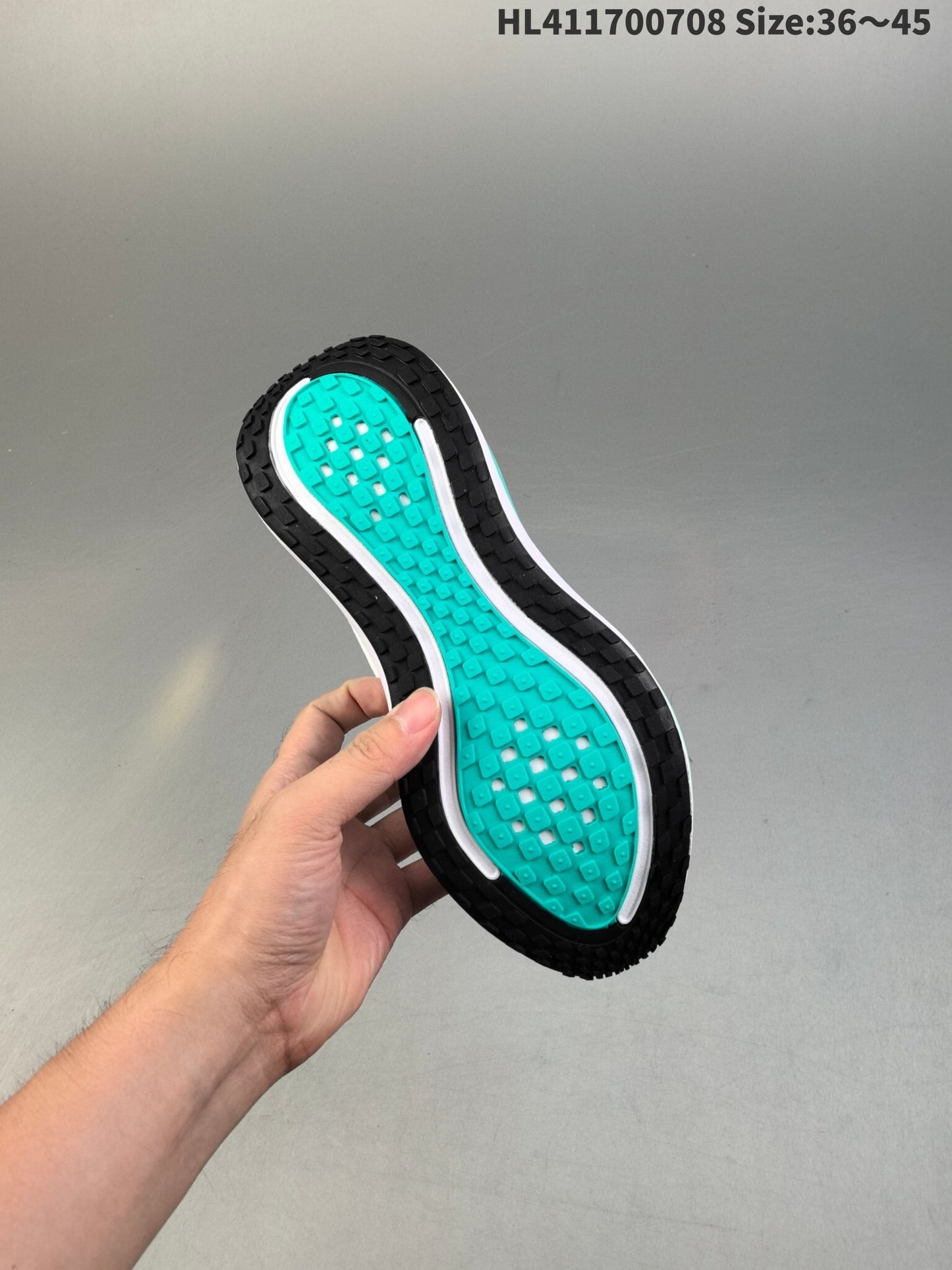 Nike Vomero Plus | NV18P400301