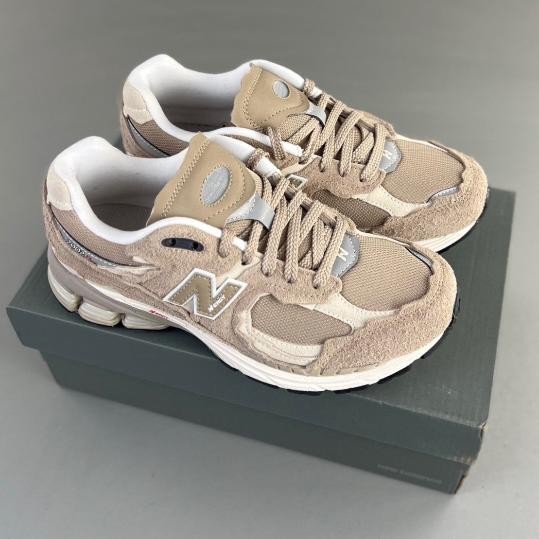 New Balance 2002R │HL302200722