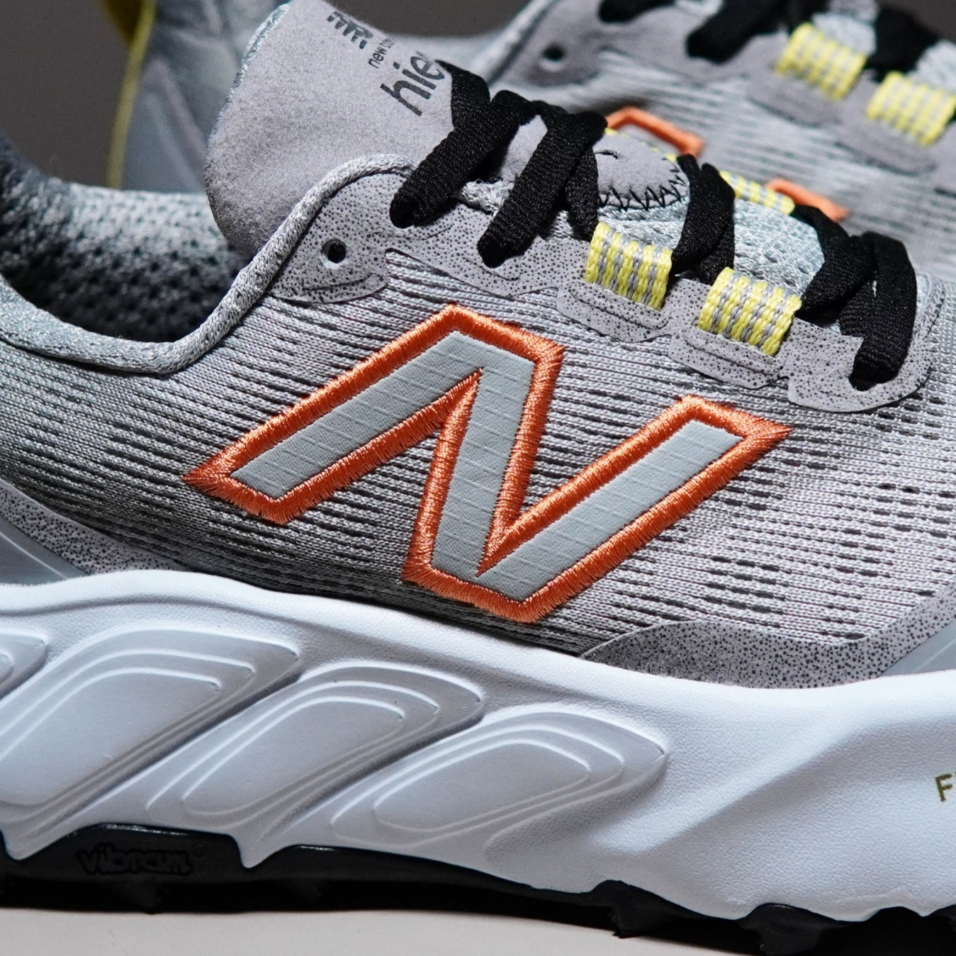 UV9NB03