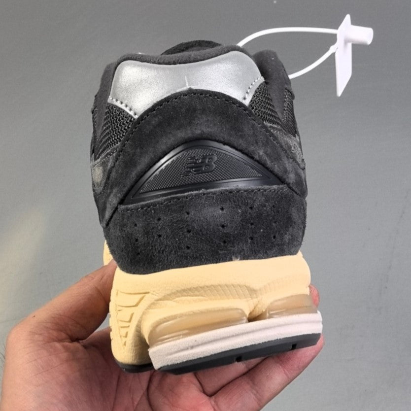 New Balance 2002R │Black/Grey/Yellow HL031801108