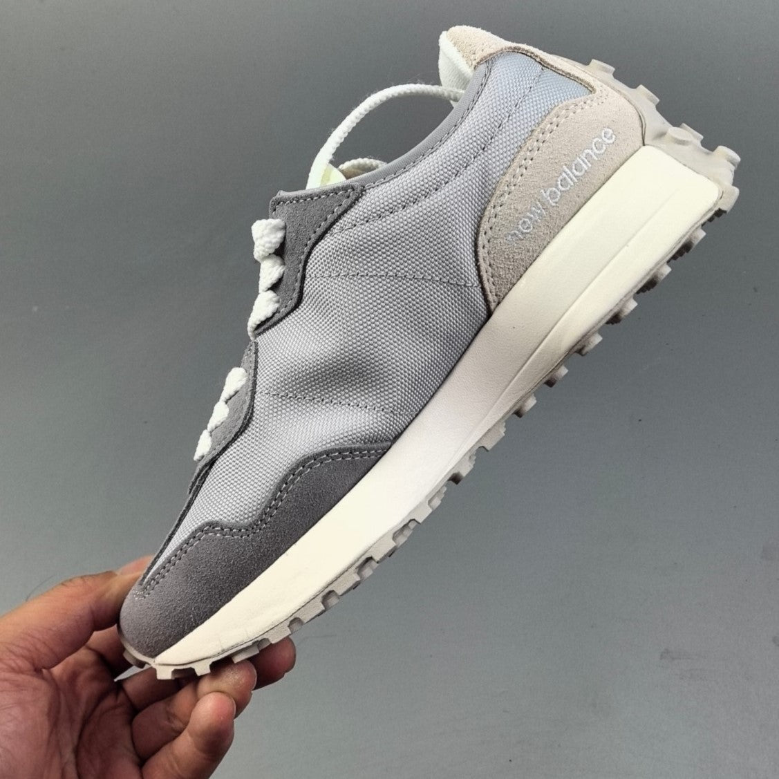 New Balance 327 | LIGTH BLUE HARD GREY HL111200530