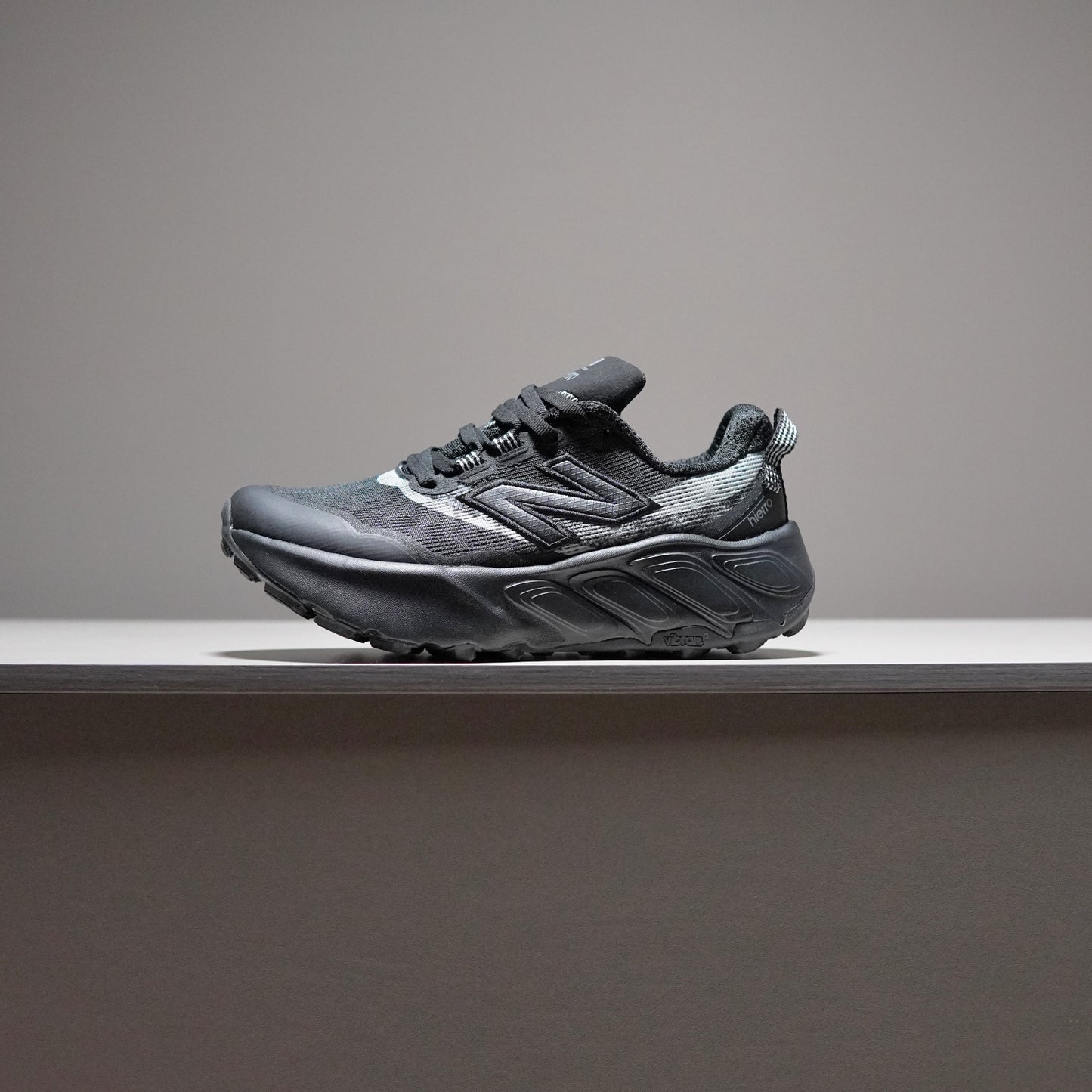 UV9NB09