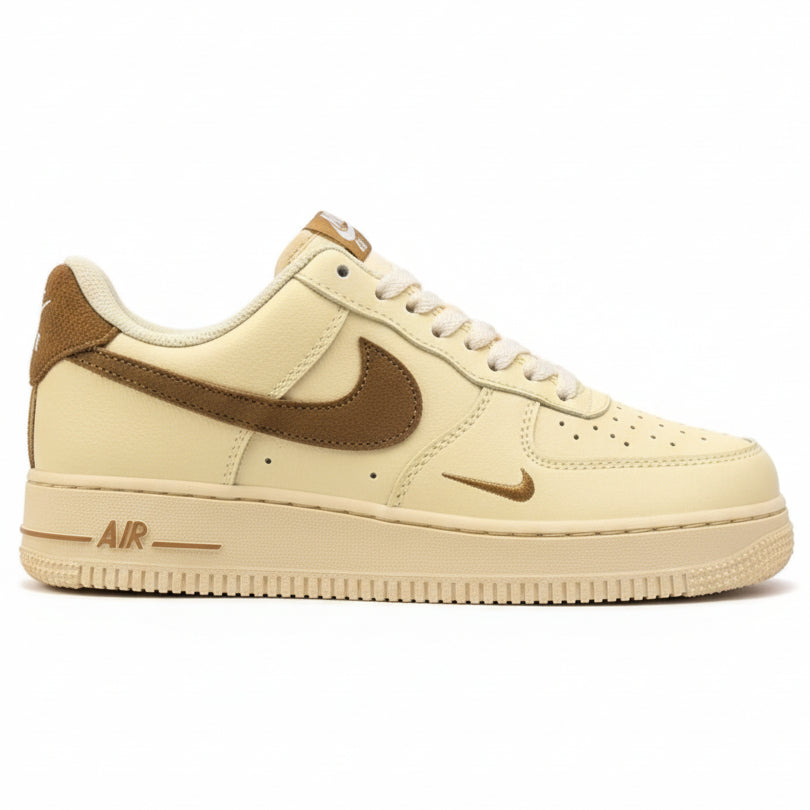 Nike AIR FORCE 1 | HL911101008