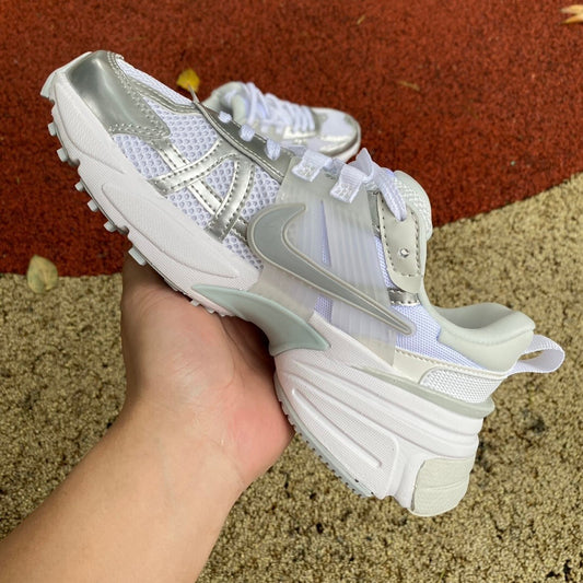 Nike V2K Run | FD0736-104