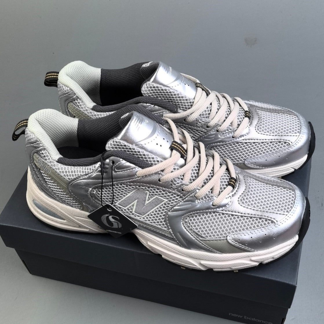 New Balance 530 | Silver Khaki HL111300823