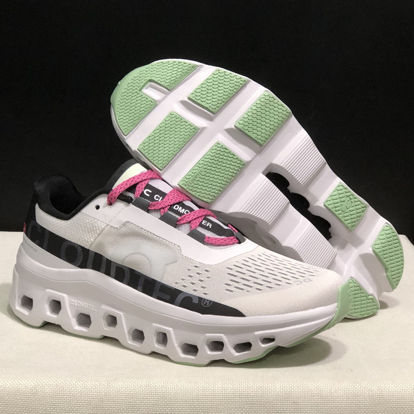 ON CLOUDMONSTER| White/Black