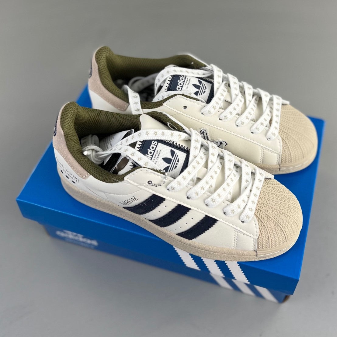Adidas Originals Superstar |