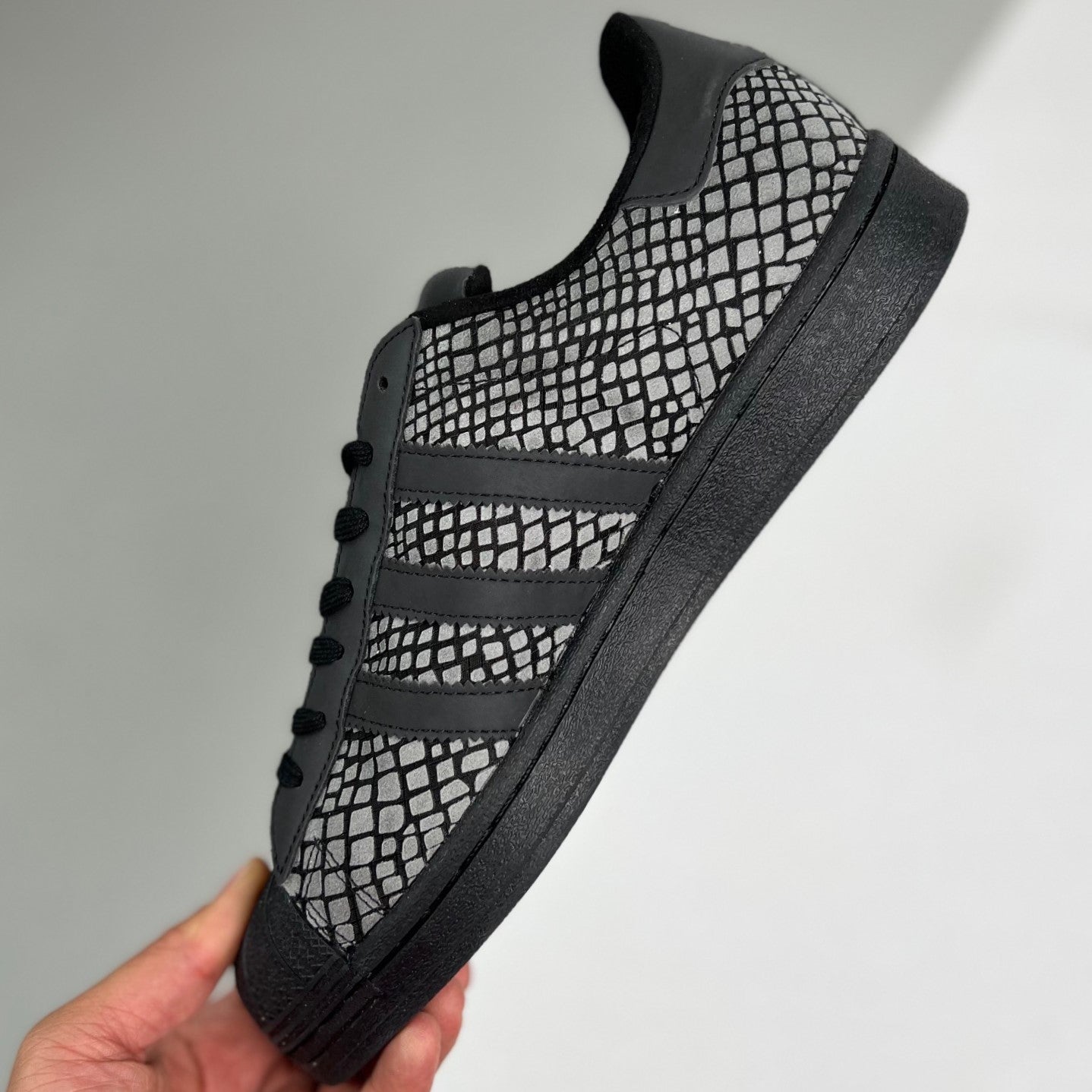 Adidas Originals Superstar Atmos | Black Sneakers Low 04HHLM12