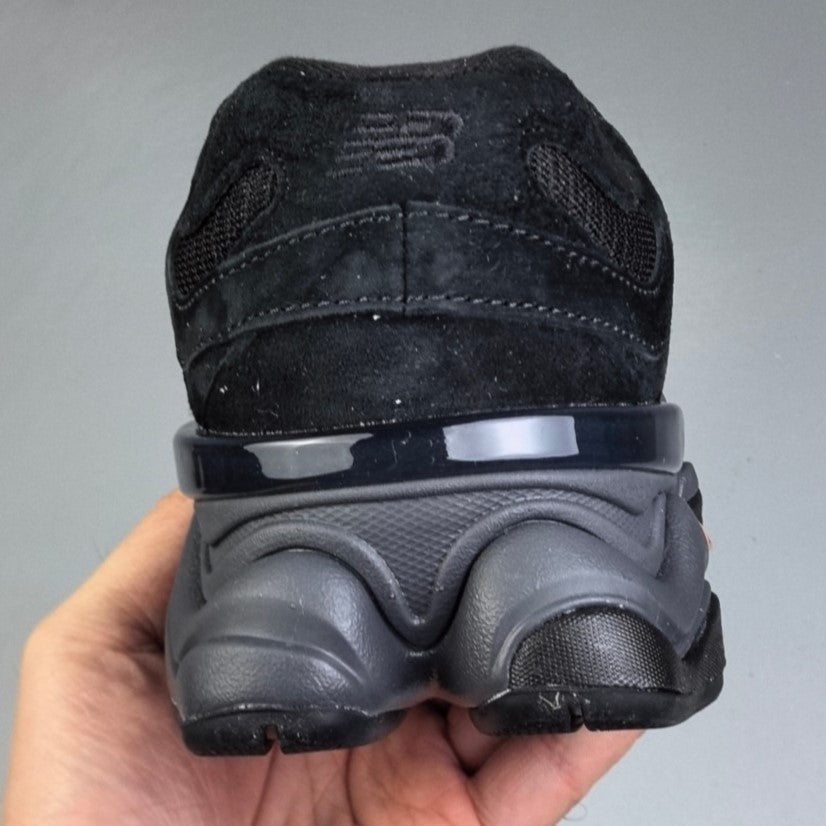 New Balance 9060 | Black HL091801229