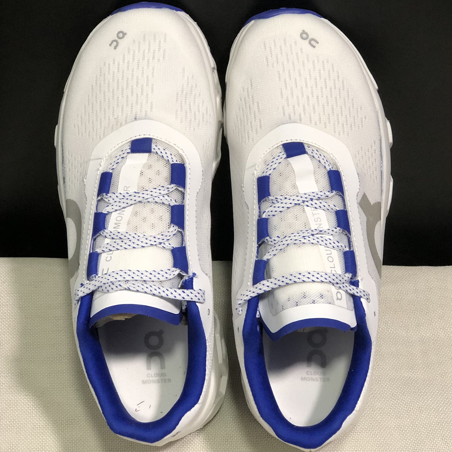 ON CLOUDMONSTER| White/Blue