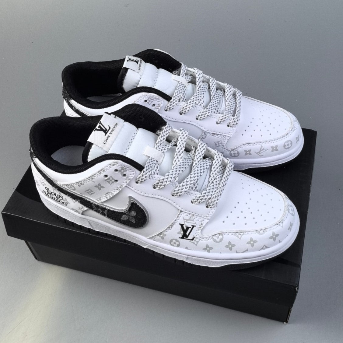 Nike Dunk SB Low Retro | Louis Vuitton White/Black HL351101119