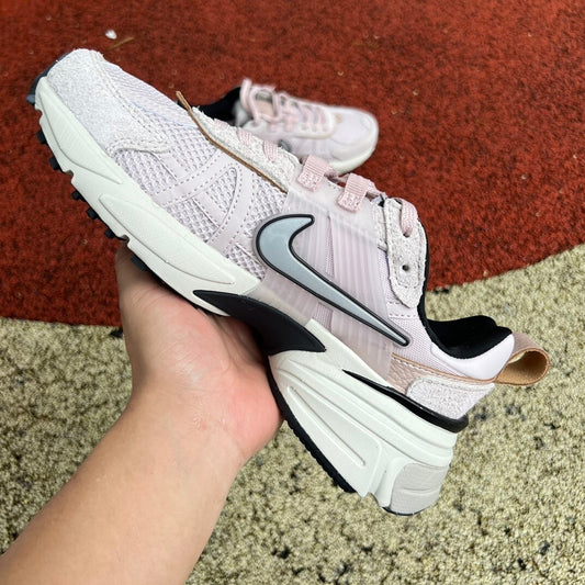 Nike V2K Run | FN6703-001