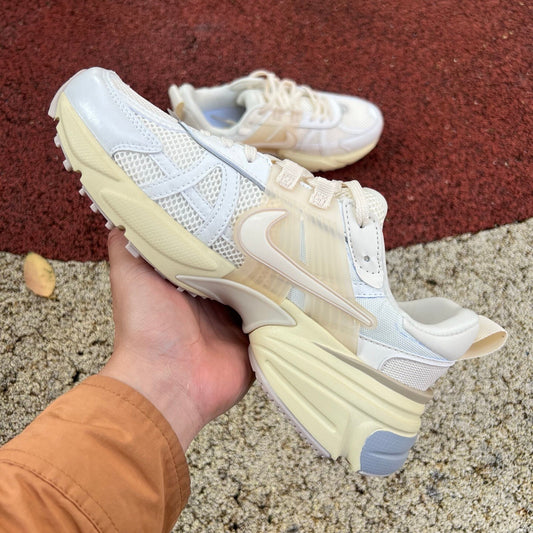 Nike V2K Run | HQ1512-110