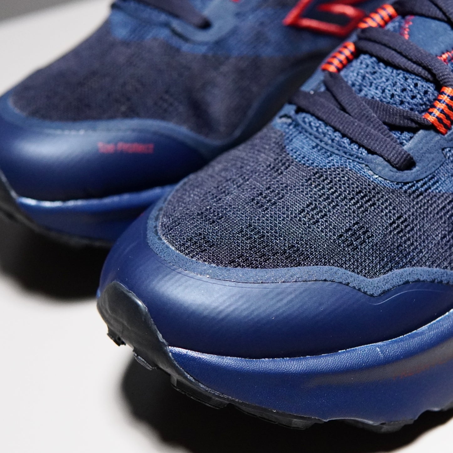 UV9NB05