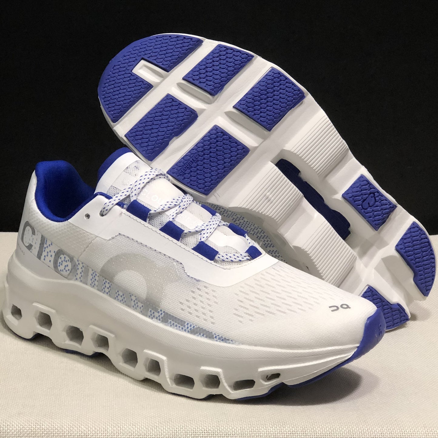ON CLOUDMONSTER| White/Blue
