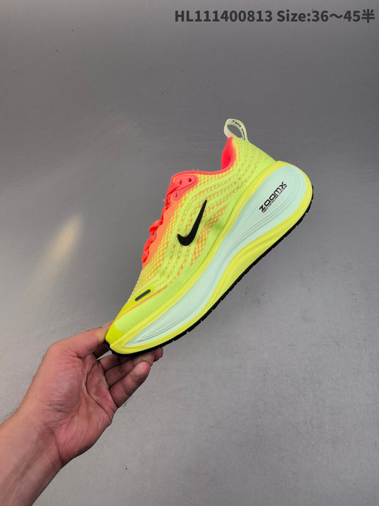 Nike Vomero Plus | NV18P400312