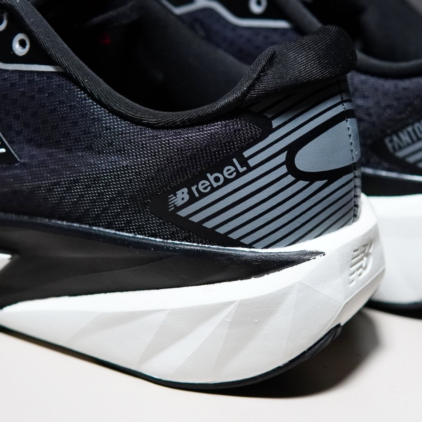 New Balance FuelCell Rebel v5 | NB080023FR10