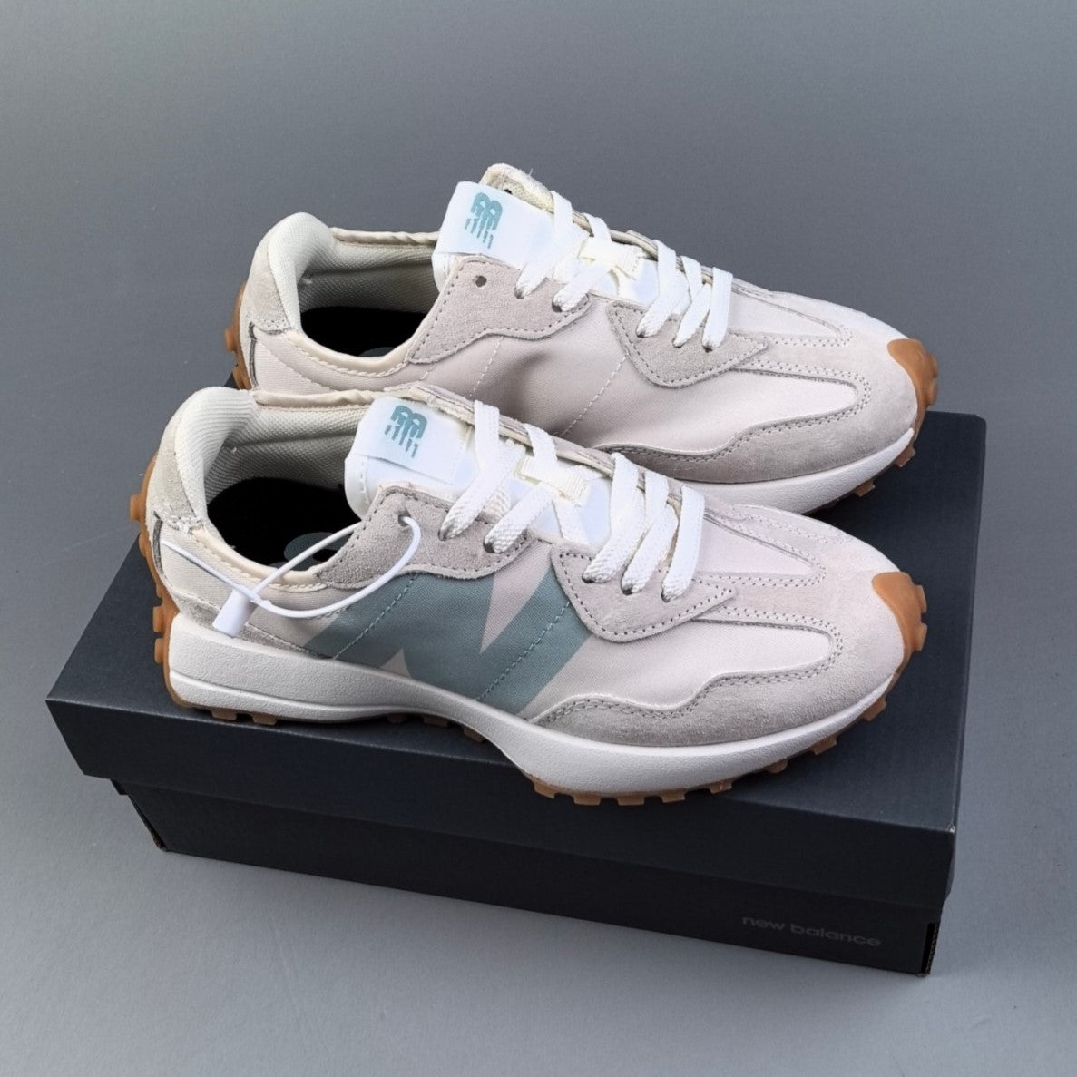 New Balance 327 | HL071100720