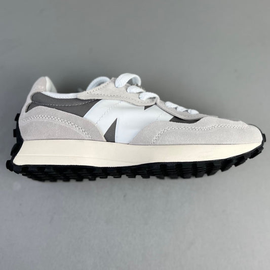 New Balance 327 | HL111300813