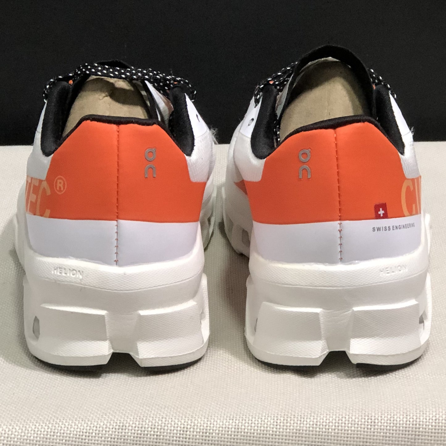 ON CLOUDMONSTER| White Orange Red