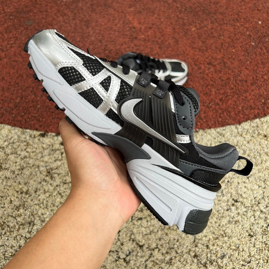 Nike V2K Run | fd0736-005