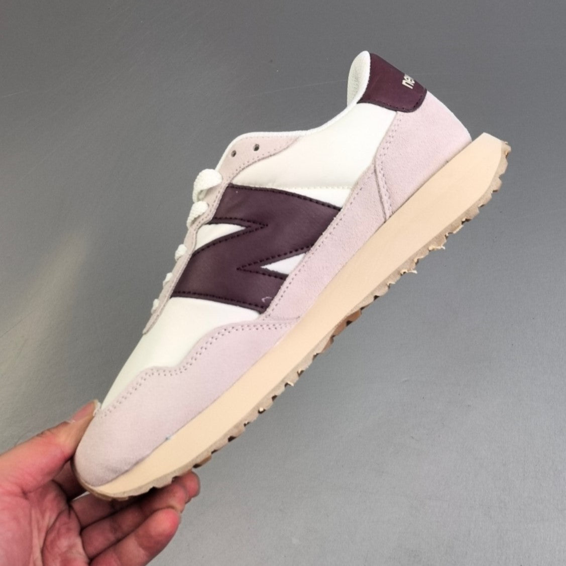 New Balance 327 | WHITE PINK WINE HL571031501