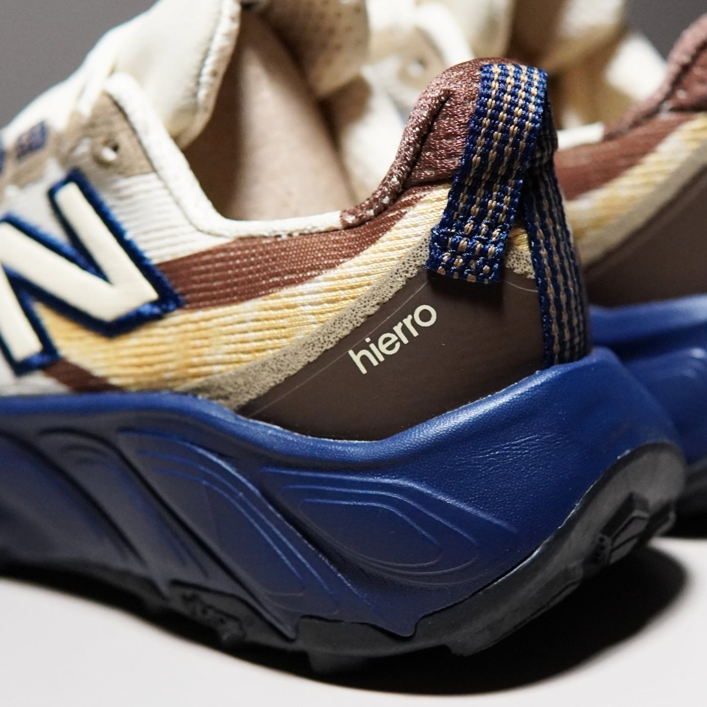 UV9NB12