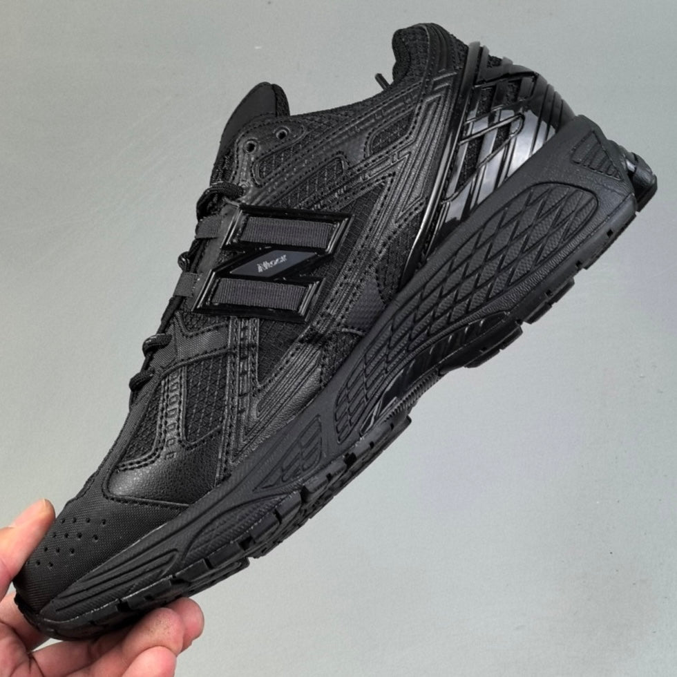 New Balance 1906R | Triple Black HL141700820