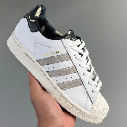 Adidas Originals Superstar | HL59800484