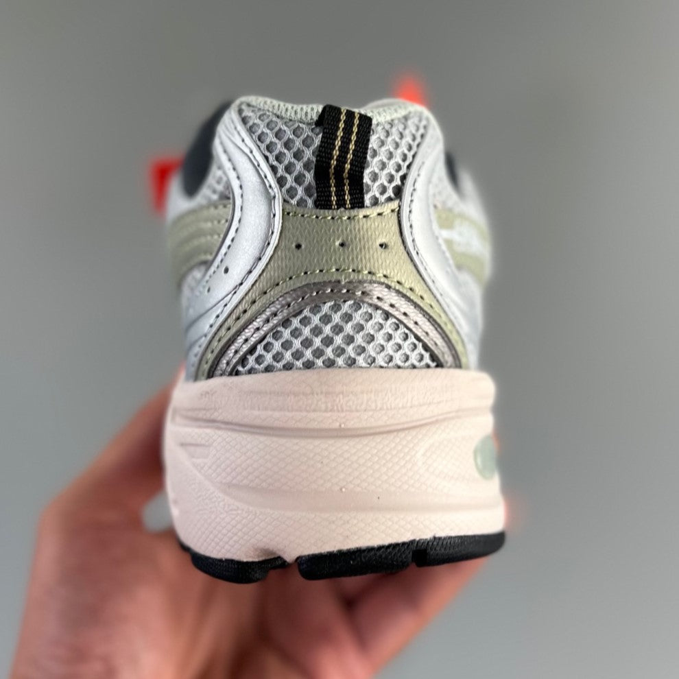 New Balance 530 | Silver Khaki HL491400612
