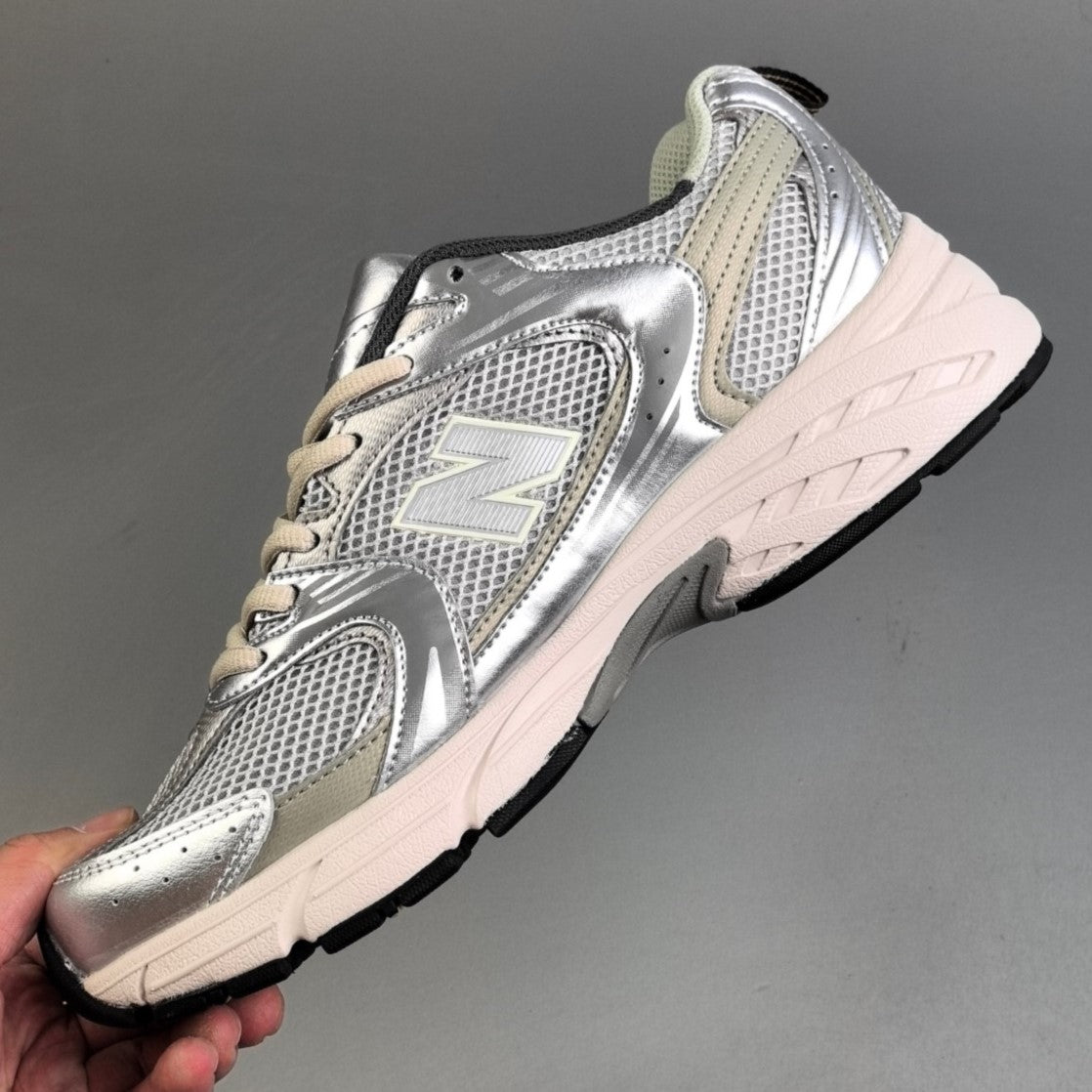 New Balance 530 | Silver Khaki HL111300823