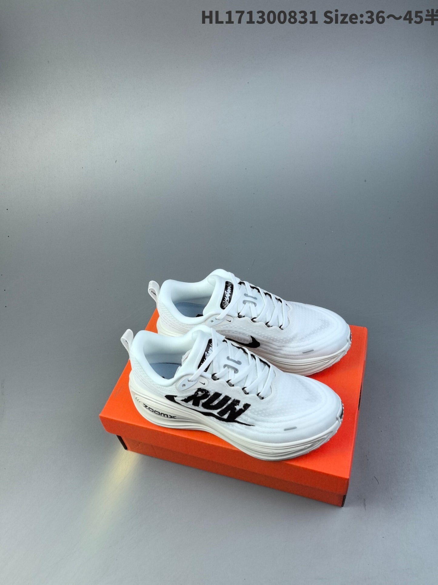 Nike Vomero Plus | NV18P400304