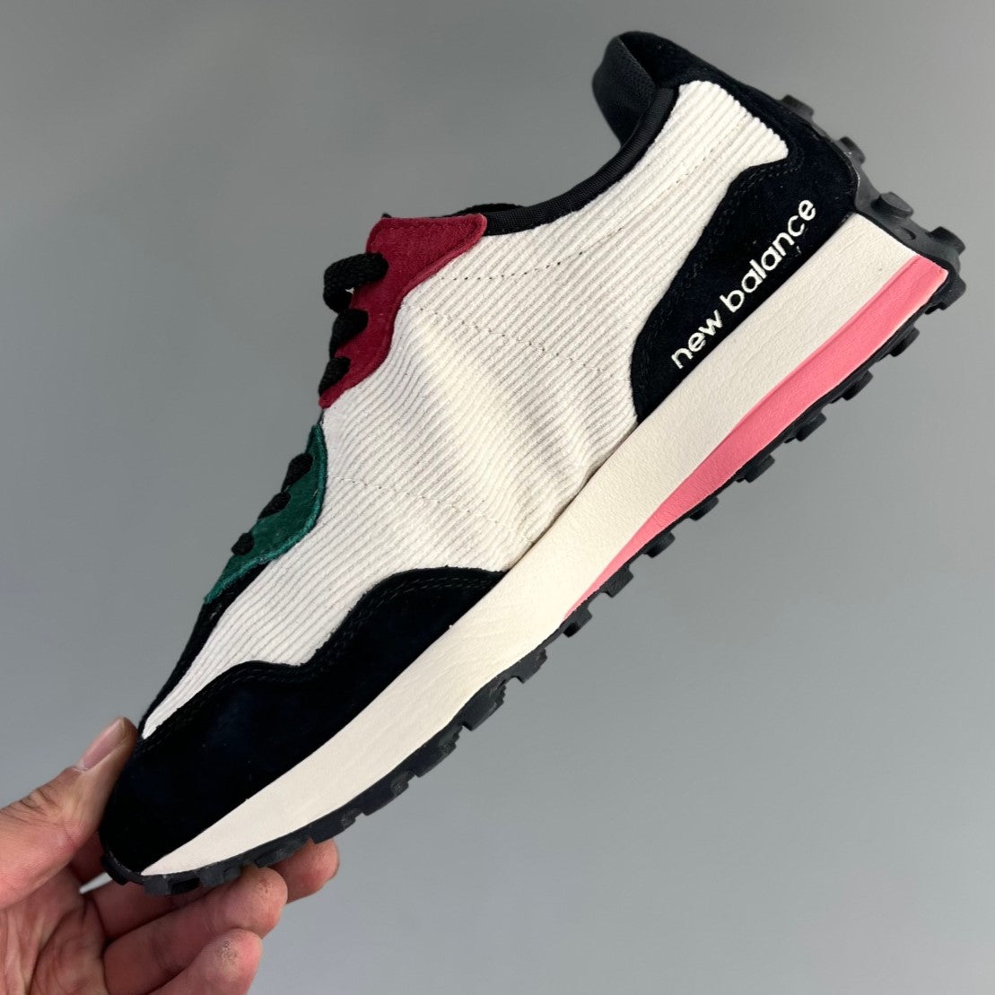 New Balance 327 | BLACK NATURAL PINK HL141200722