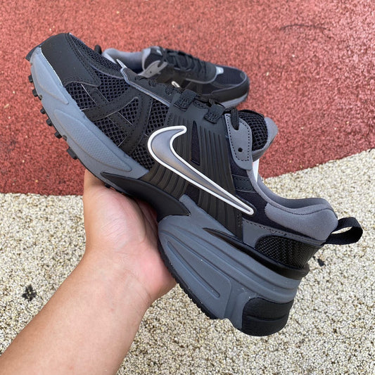 Nike V2K Run | D0736-102
