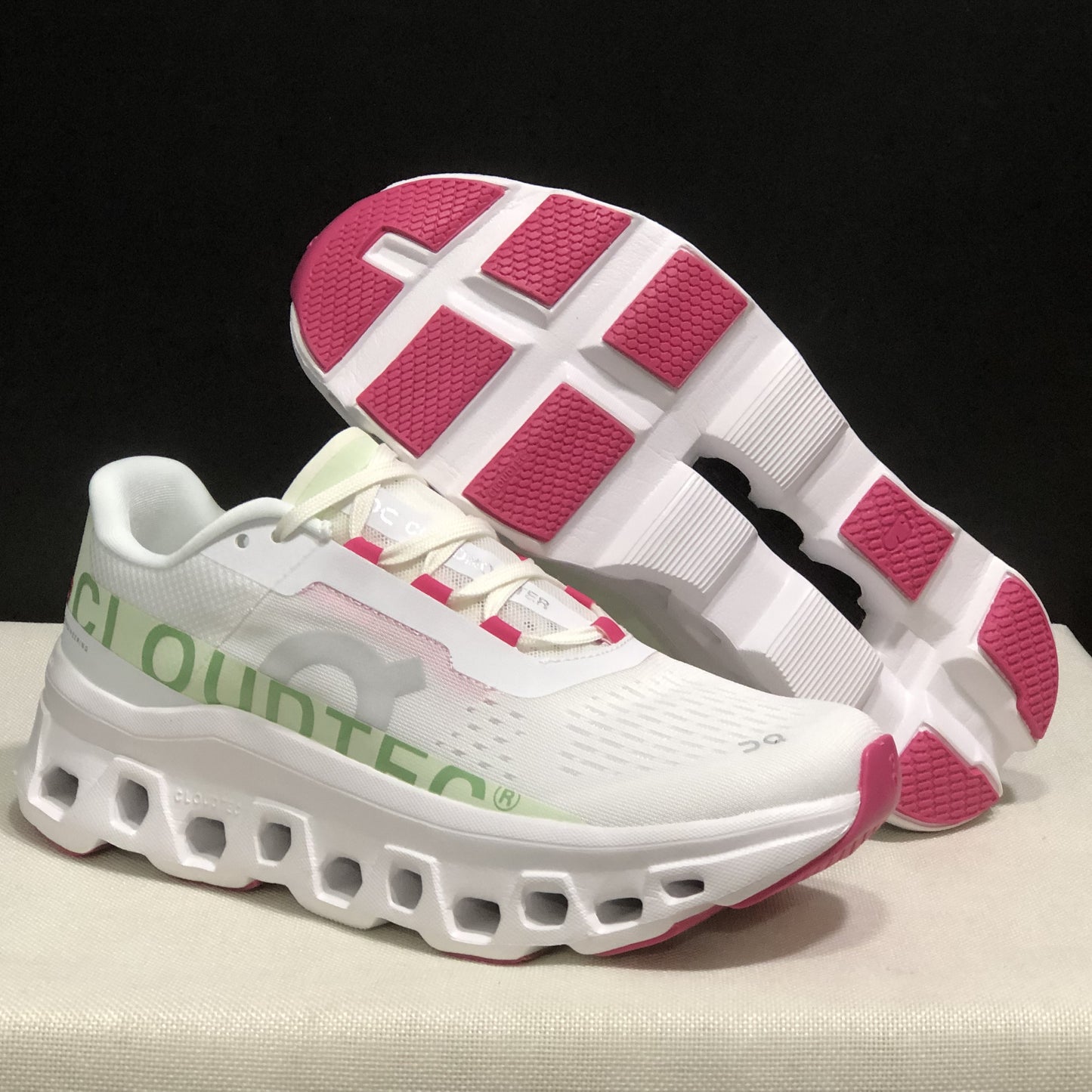 ON CLOUDMONSTER| White/Green