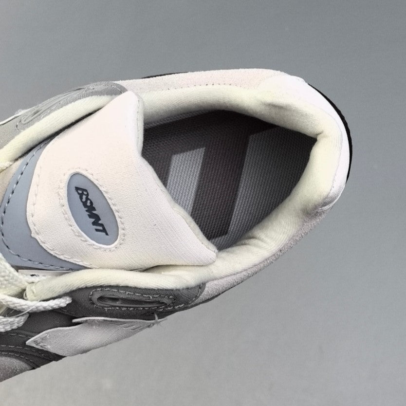 New Balance 2002R │ Black/Beige HL32141501215