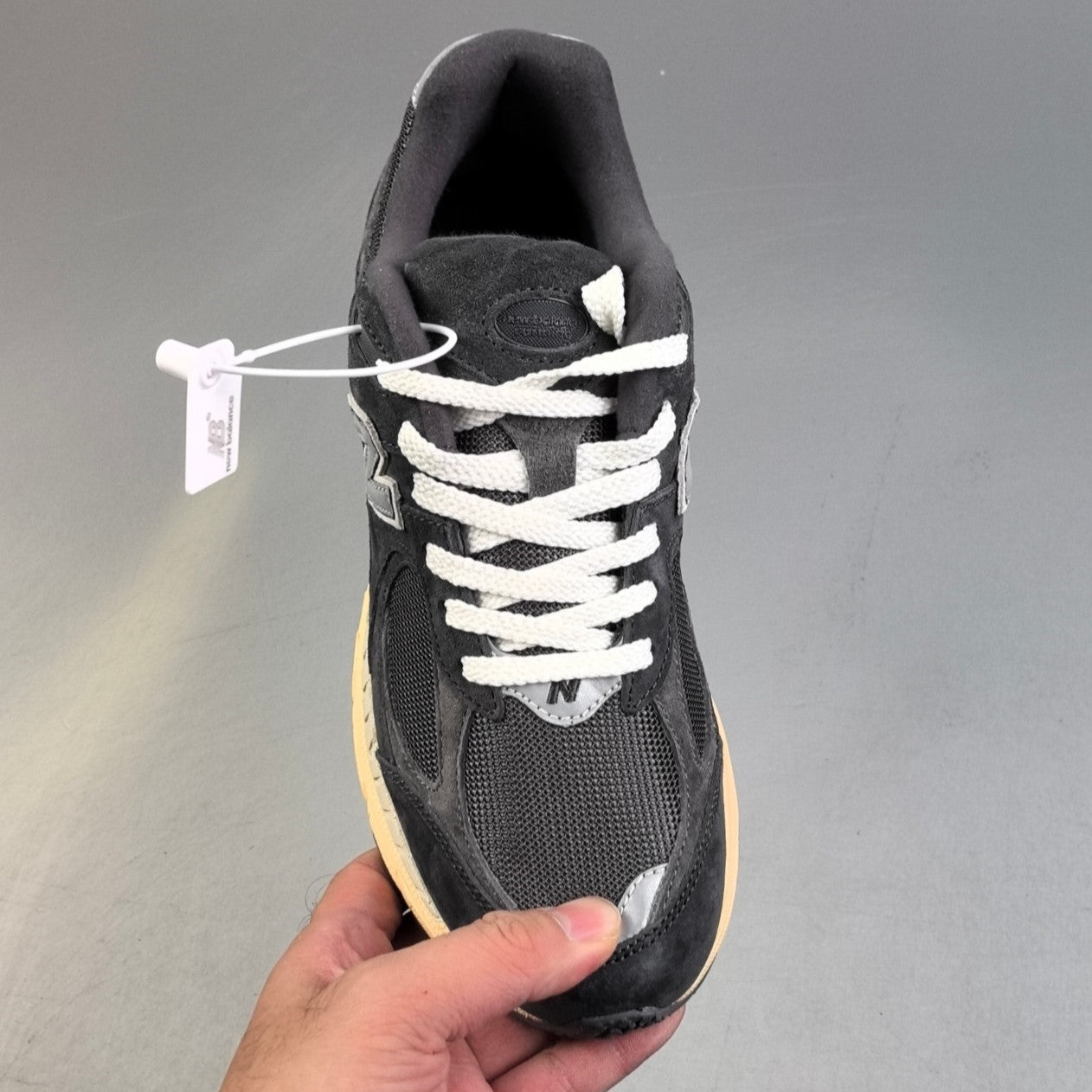 New Balance 2002R │Black/Grey/Yellow HL031801108
