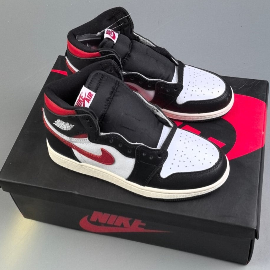 Air Jordan 1 Retro High | HL422200829