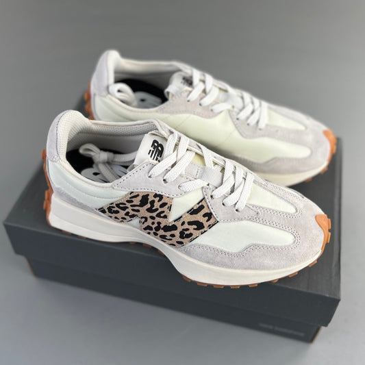 New Balance 327 | HL111100721