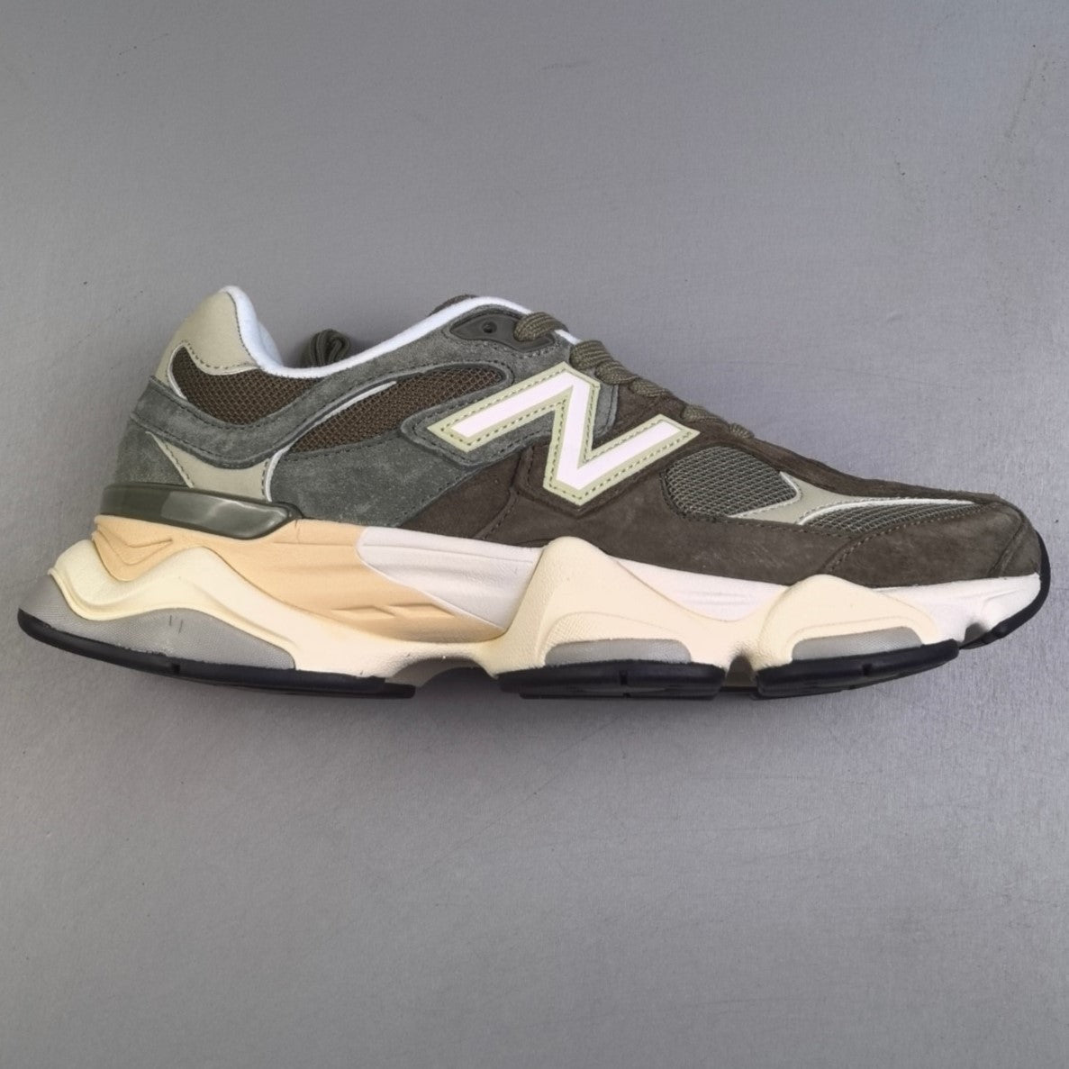 New Balance 9060 | Dark Camo Sandstone HL091800426