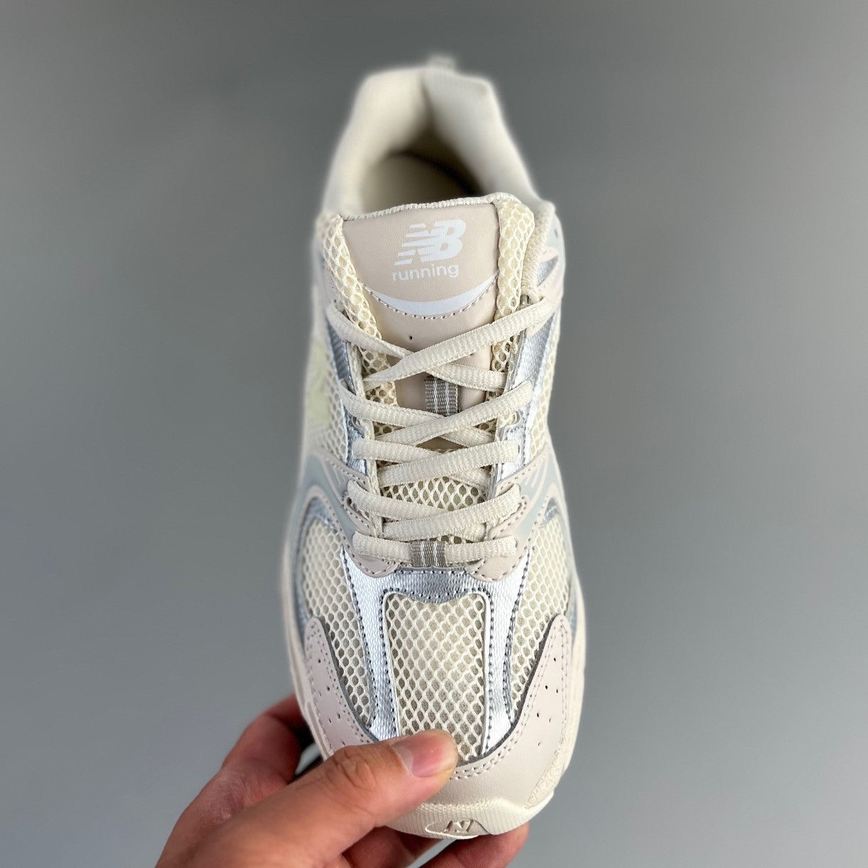 New Balance 530 | Beige Metallic HL021000805