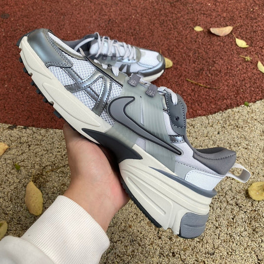 Nike V2K Run | FD0736-101