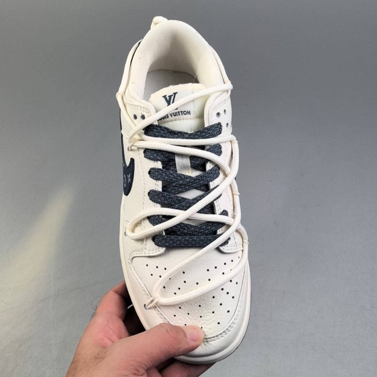 Nike Dunk SB Low | Louis Vuitton White 02HHLL221127