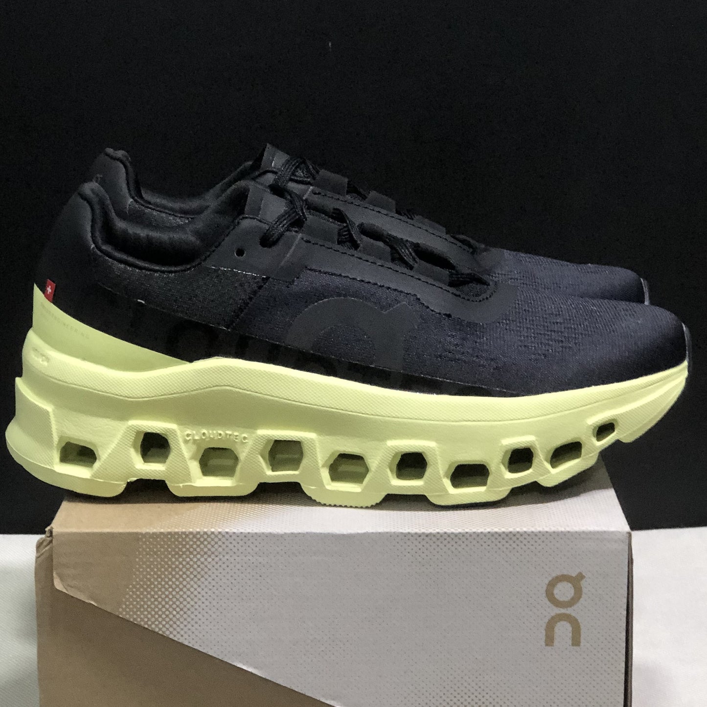 ON CLOUDMONSTER| Black/Yellow