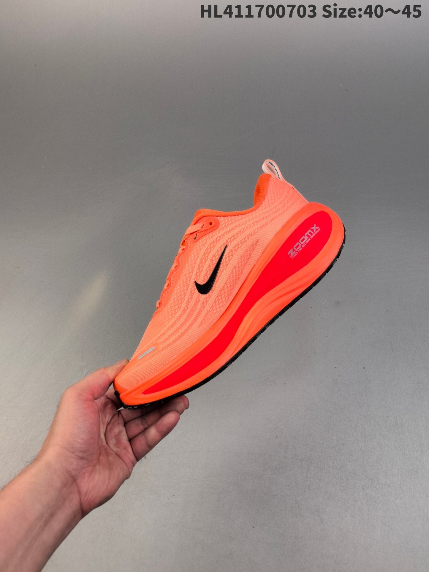 Nike Vomero Plus | NV18P400310