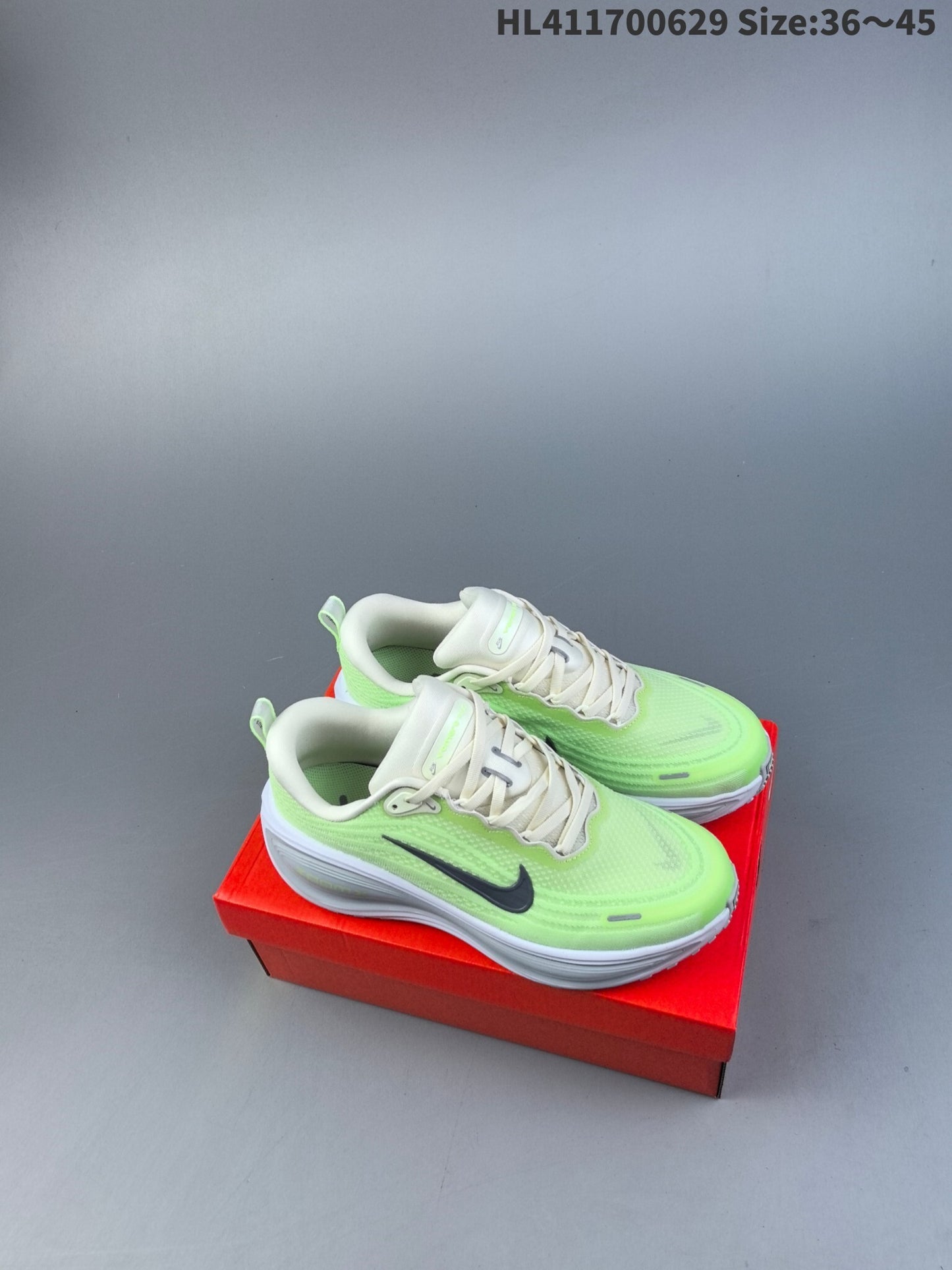 Nike Vomero Plus | NV18P400311
