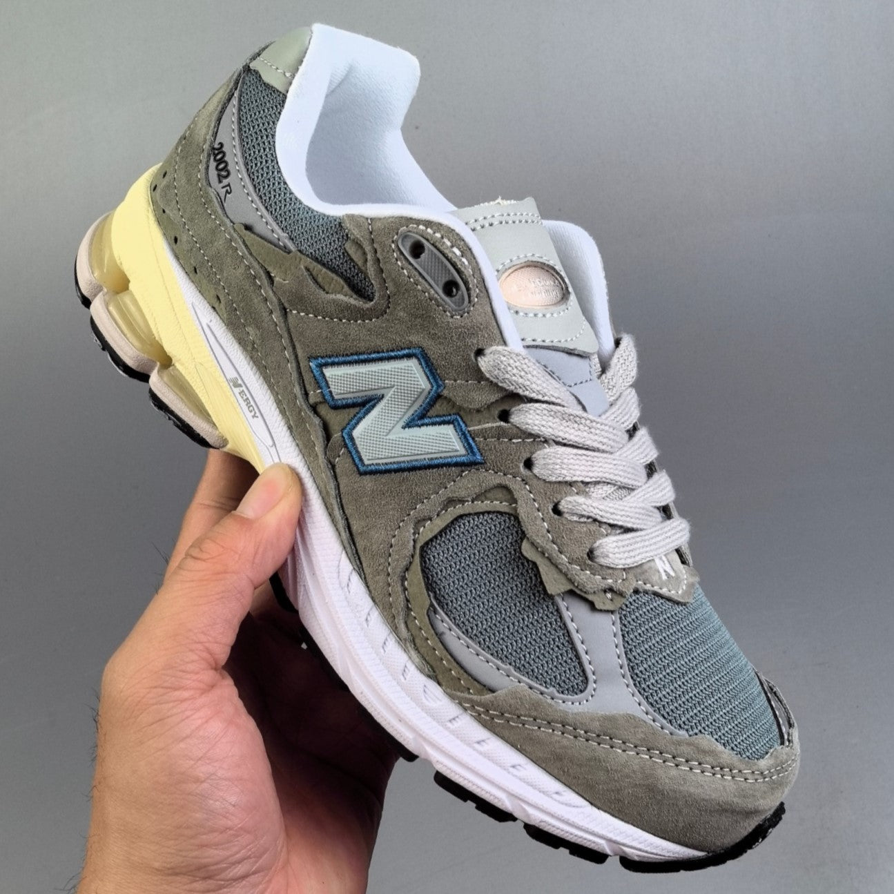 New Balance 2002R  │Green/white/Grey HL031500403