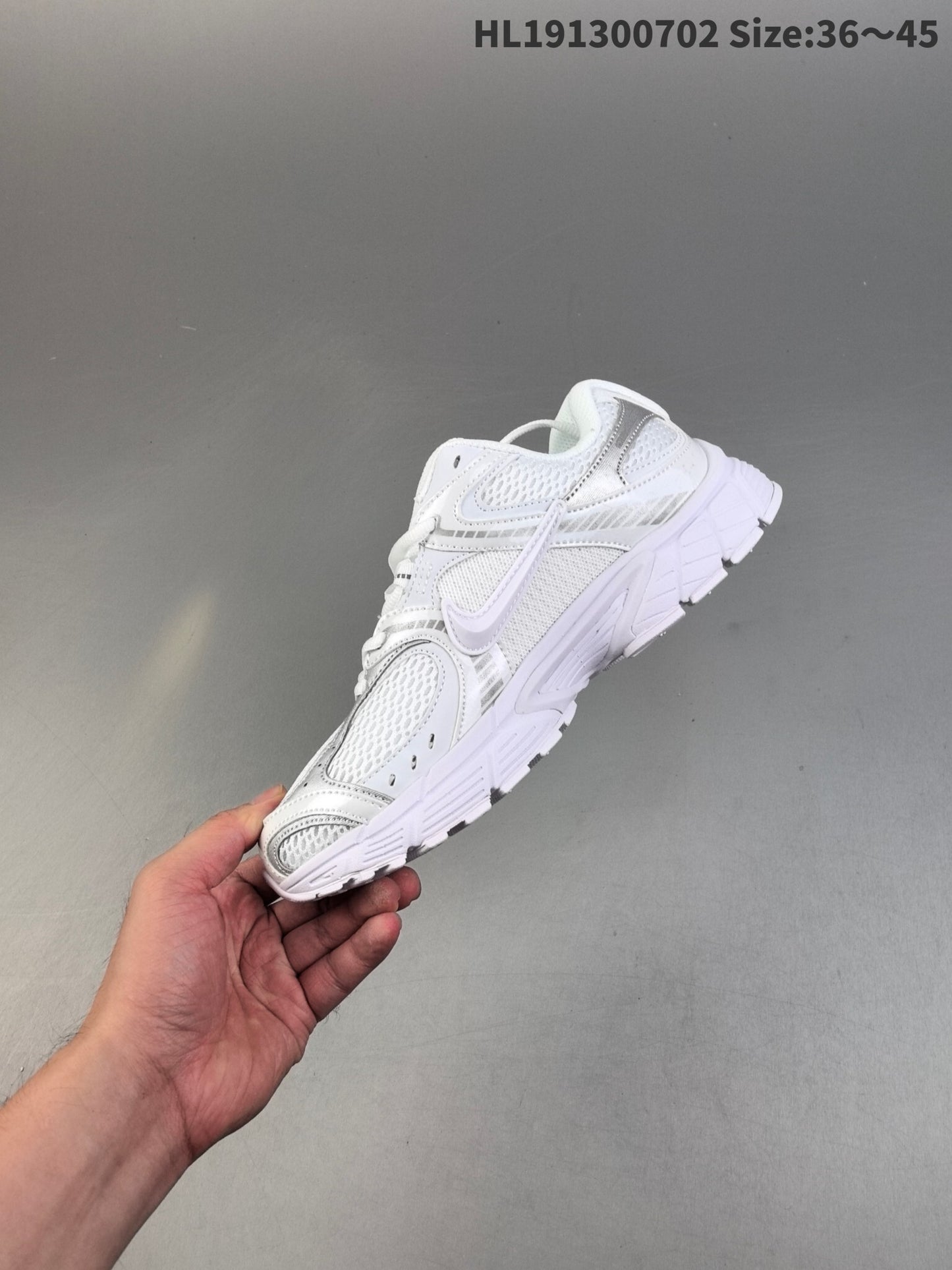 Nike V5 RNR | V5RNR18P400304